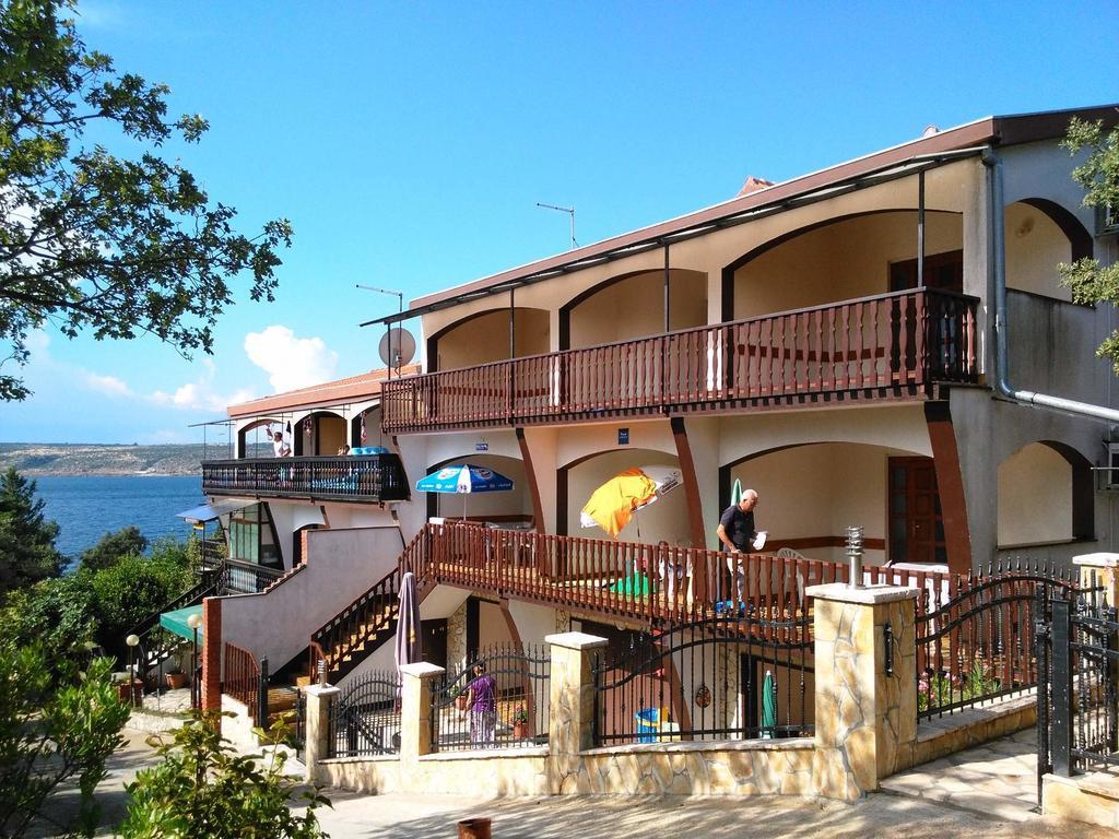 פוסדריה Apartments Delfin מראה חיצוני תמונה